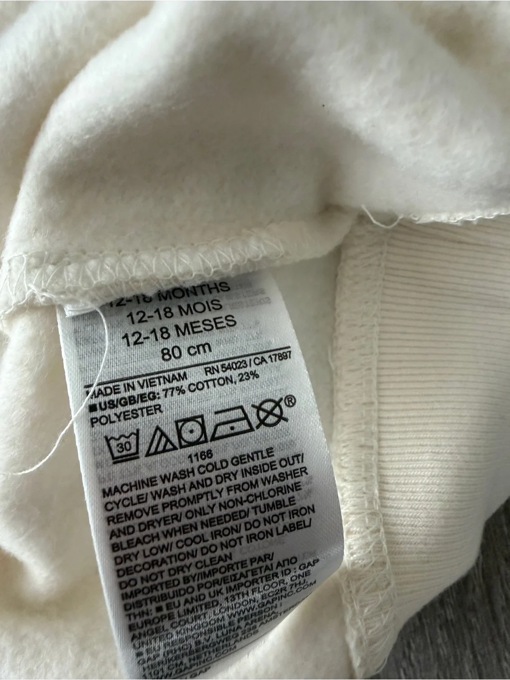 Gap x Disney Baby Vintage Sweatshirt Winnie the Pooh NWT
